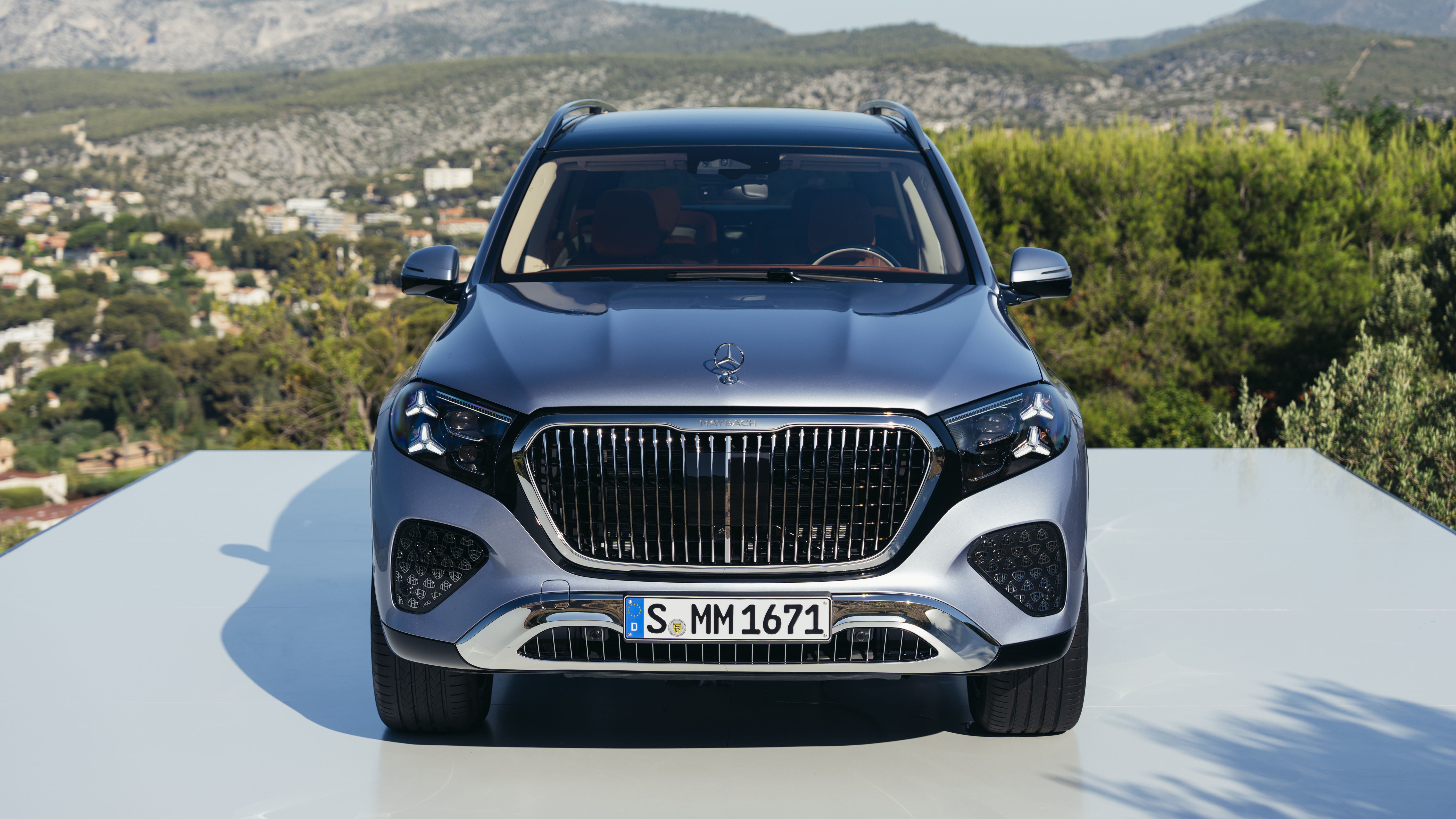 Новый Mercedes‑Maybach GLS: собственный мир