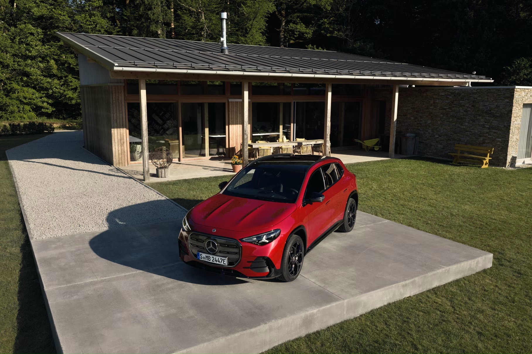 НОВЫЙ MERCEDES-BENZ GLA: НАЧАЛО НОВОГО ПУТИ